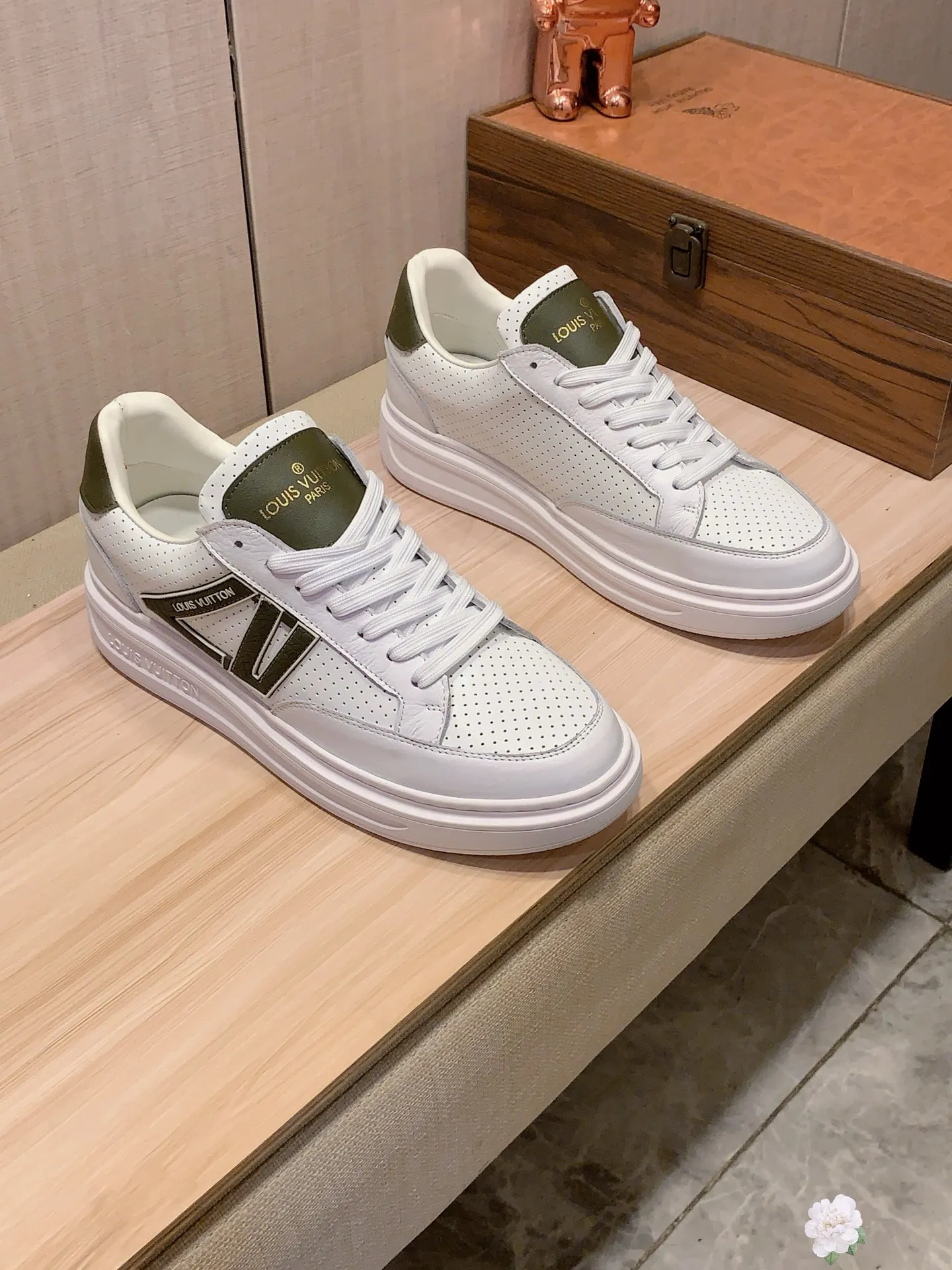 Men's Men's Shoes 💰420💰💰🎩🎩[Lightning][Lightning] "Lv*" The latest and most popular casual shoes, top brands [Seduce] Luxury ~ Purchasing Agency, Top ~ Quality. [Strong] The upper is made of imported breathable cowhide with material ➕ breathable sheepskin feet (•) and fine workmanship. Original stylish and stylish soft rubber wear-resistant and non-slip outsole, light and comfortable on the feet, the real thing looks better when taken in real life, 413: code: 38-44, 6️⃣ colors selected